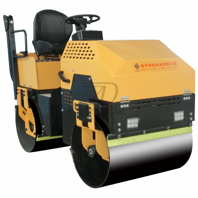 1565430850119456.jpg 2.0T型雙驅(qū)壓路機.jpg