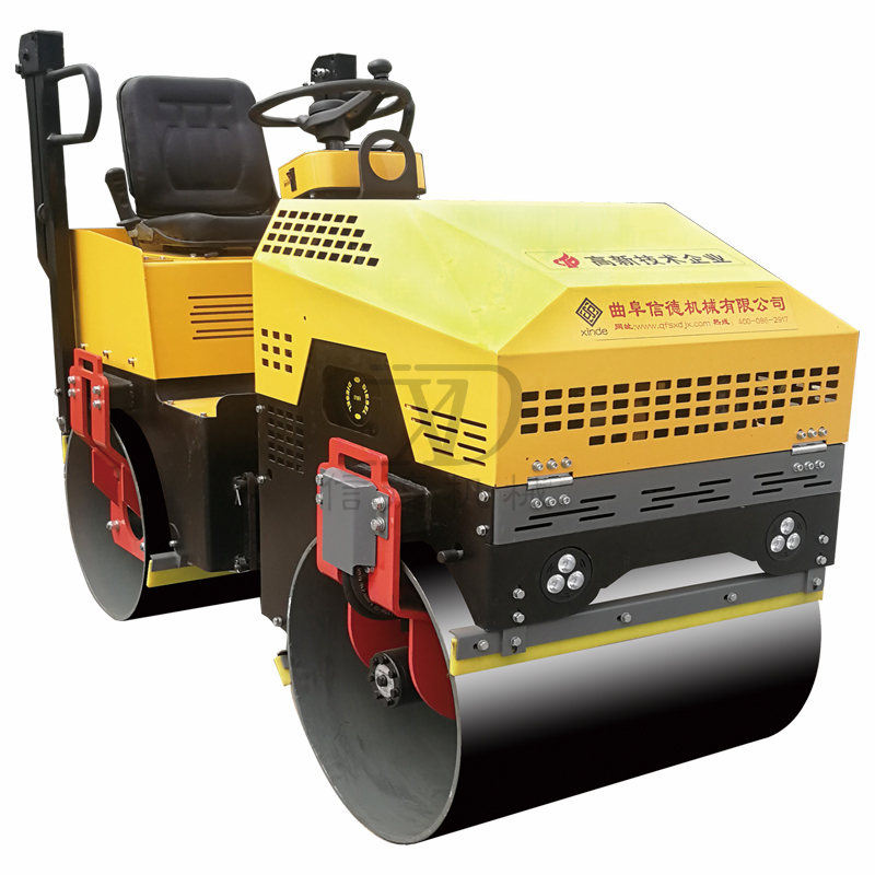 1565430927105324.jpg 880型雙驅壓路機.jpg